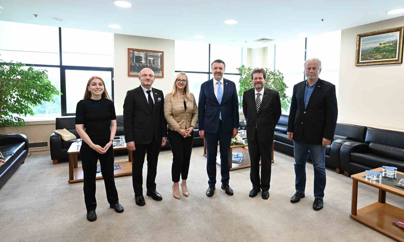 Btso Başkan Yardımcısı Cüneyt Şener: “Kuzey Makedonya İle Ticarette Önemli Fırsatlara Sahibiz”