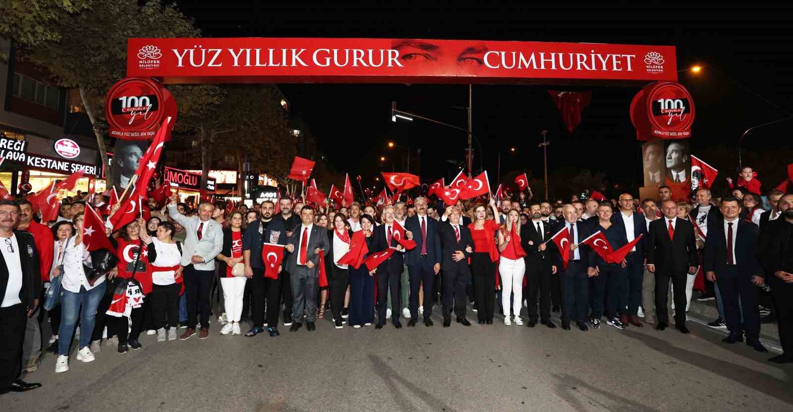 100. Yılda Binlerce Kişi Nilüferde Yürüdü