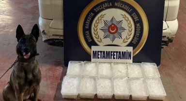Bursa'da tarihi uyuşturucu operasyonu...Binlerce kişiyi zehirlenmekten kurtardılar