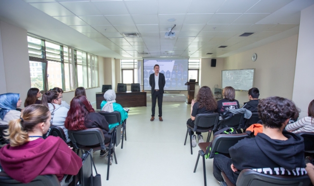 Büyükşehir’de stajyerlere oryantasyon eğitimi