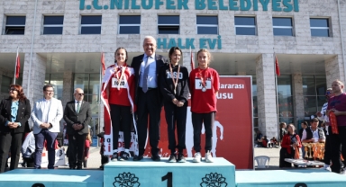 Cumhuriyet coşkusu, koşu ile başladı