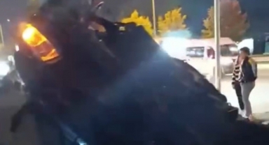 Direksiyon hakimiyetini kaybeden sürücü otomobiliyle takla attı