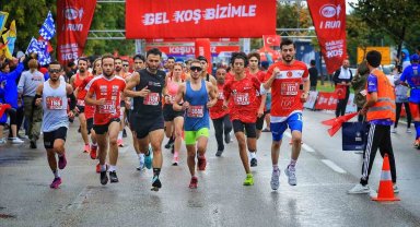 Eker I Run katılımcıları iyilik peşinde koşmak için yola çıkıyor