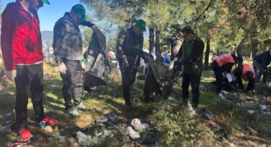 Ormanlar karış karış temizledi