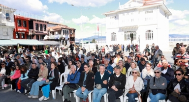 'Tiyatro Mudanya' tam not altı