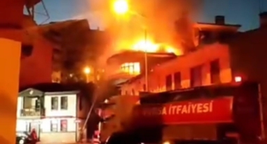 2 katlı apartmanın 2. katı alev alev yandı