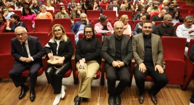 Bursa’da Atatürk’ün sevdiği şarkılar seslendirildi