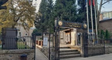Bursa'da ecdat yadigarı tarihi cami ve türbelerdeki özel güvenlikçiler çekiliyor