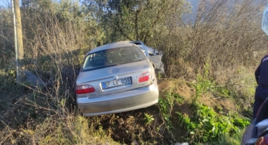 Bursa'da iki otomobil kafa kafaya çarpıştı: 7 yaralı