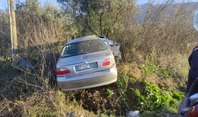 Bursa'da iki otomobil kafa kafaya çarpıştı: 7 yaralı
