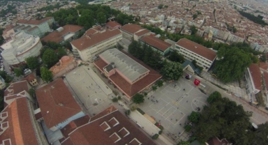 BURSA'DA TOPHANE MESLEKİ VE TEKNİK ANADOLU LİSESİ'NDE KAZI ÇALIŞMALARI BAŞLADI