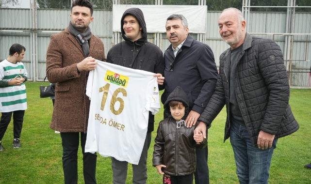 Bursaspor ve Yıldırım Belediyesi'nden engellilere özel hediye
