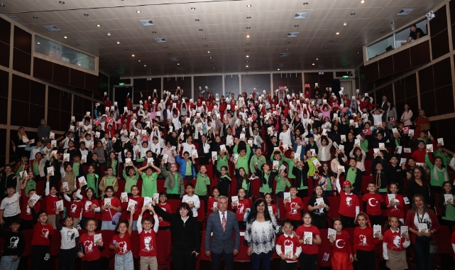 Çocuklara kitap söyleşilerinde konu Cumhuriyet'in değerleri