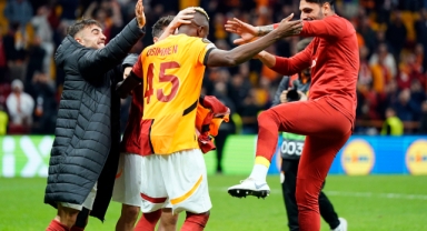 Maç sonu 3'lü Victor Osimhen'den