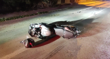 Motosiklet traktör römorkuna çarptı: 1 ağır yaralı