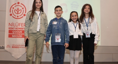 Nilüferli çocuklar demokrasi şöleni yaşadı