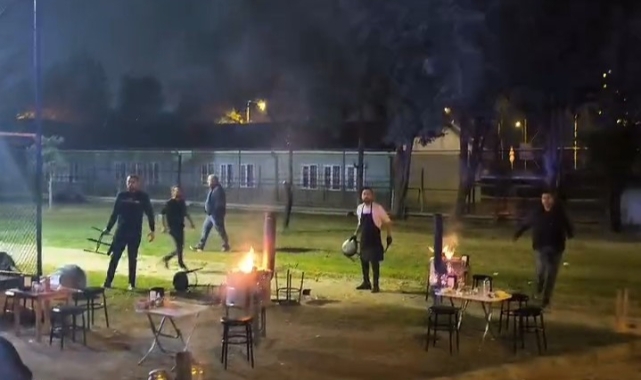 Seyyar balıkçılardan zabıtaya sandalyeli saldırı