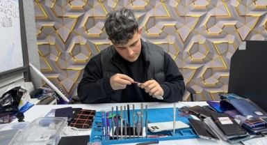 Tamire bırakılan telefon bomba gibi patladı