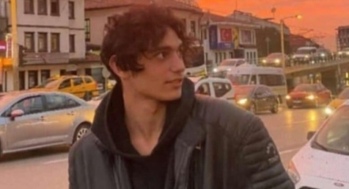 Tırın çarptığı genç hayatını kaybetti