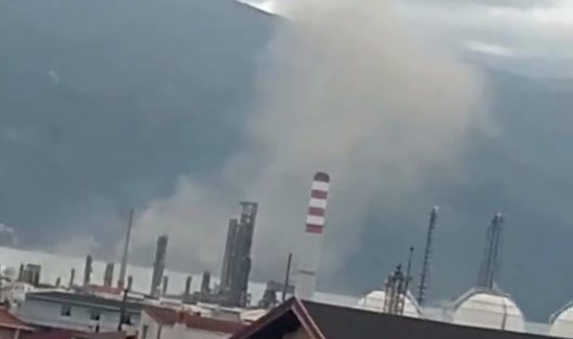 Tüpraş İzmit Rafinerisi'nde patlama meydana geldi