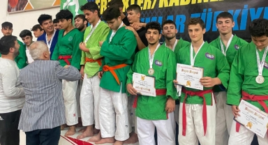 Türkiye Kuraş Şampiyonası’nda büyük gurur