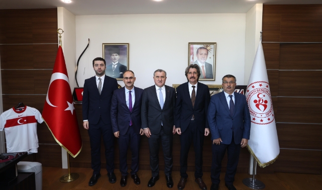 Üniversite yönetiminden Gençlik ve Spor Bakanına ziyaret