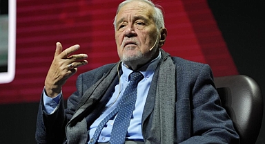 İlber Ortaylı Katıldığı Televizyon Programında Rahatsızlandı: Hastaneye Kaldırıldı