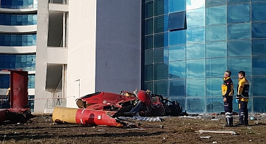 Yoğun sis nedeniyle binaya çarpan ambulans helikopter düştü: 4 ölü