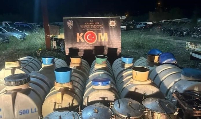Sahte Alkol Operasyonu: Bursa’da 5 Bin 740 Şişe Yakalandı, 2 Tutuklama
