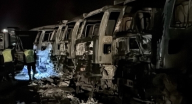 Tokat’ta taş ocağında çıkan yangında 8 kamyon yanarak küle döndü