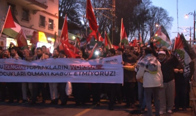 Gazze için binlerce kişi Galata Köprüsü’ne akın etti