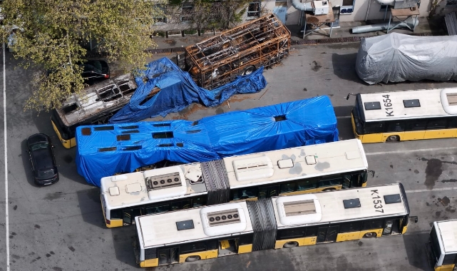 İETT garajları otobüs mezarlığına dönüştü, yanan otobüsler havadan görüntülendi