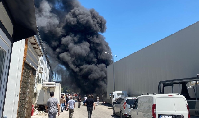 Bursa'da tekstil fabrikasında büyük yangın