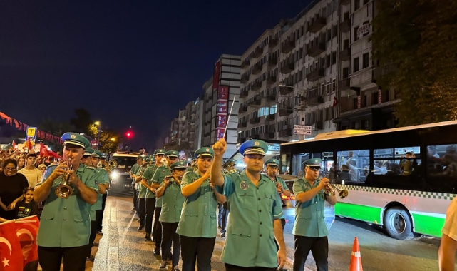 Bursa'da 30 Ağustos Zafer Bayramı Zafer Yürüyüşü Coşkuyla Kutlandı