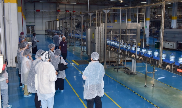 Gençler Bursa Su Fabrikası’nı Ziyaret Etti