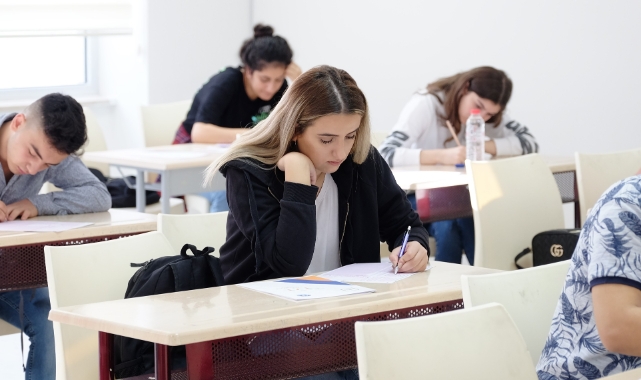 Üniversite hayallerinizi Büyükşehir'le gerçekleştirin