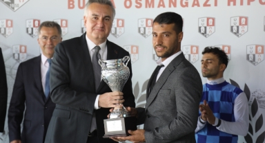 Bursa'da Büyükşehir Başkanlık Koşusunu Tejon Melero Kazandı