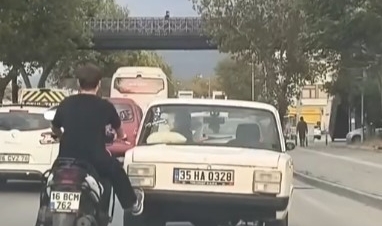 Bursa’da Genç Motosiklet Sürücüsünden Tek Ayağıyla Kurtarış