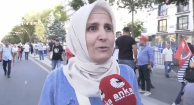 CHP Mitinginde Başörtülü Kadının İmamoğlu ve Erdoğan Açıklaması Gündem Oldu