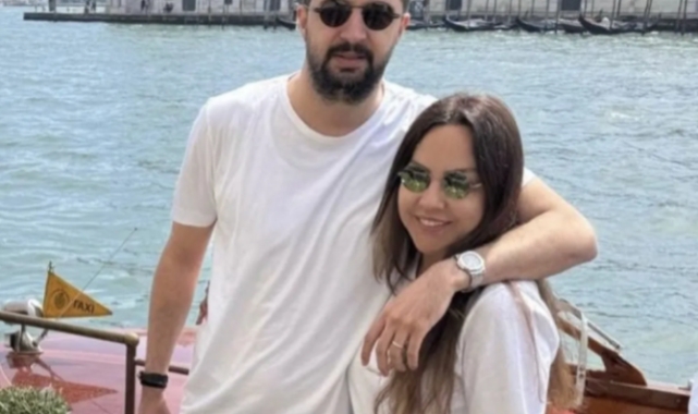 Ebru Gündeş, Uzaktan Boşandı