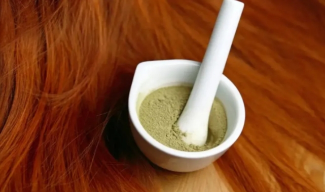 Saça neden kına yakılır? Saça kına yakmak bakın neye iyi geliyormuş