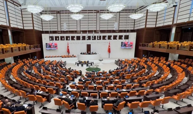 11. Yargı Paketi: Ahlaka Aykırı Davranışlara Hapis Cezası