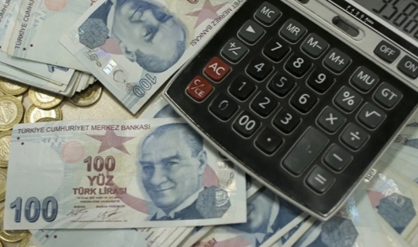 Bakanlık, bazı mesleklere yıllık harç zorunluluğu getirmek için çalışmalara başladı