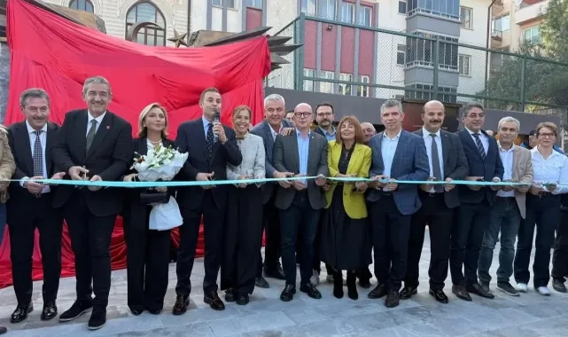 Balıkesir’de Cumhuriyet Rölyefi Coşkuyla Açıldı