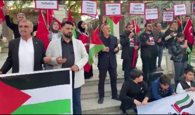 Burgaz Gençlik Derneği’nden Mudanya’da “Filistin özgürlüğü için gökyüzüne ses veriyoruz” yürüyüşü