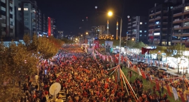 Bursa’da On Binler Cumhuriyet Yürüyüşü’nde Buluştu