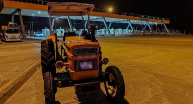 Bursa’da Otoyolda Traktörle Seyreden Sürücü Yakalandı