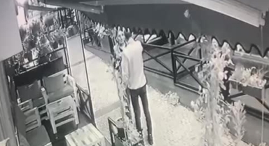Bursa Yıldırım’da Silahlı Dehşet: Alkollü Şahıs 4 Kişiyi Yaraladı