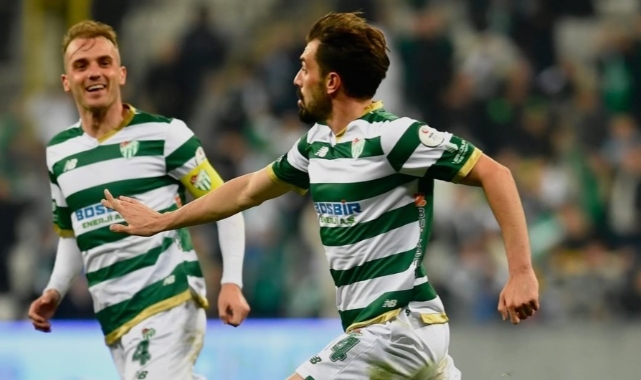 Bursaspor Tahsin Tam yönetiminde Menemen FK’yı 3-0 mağlup etti