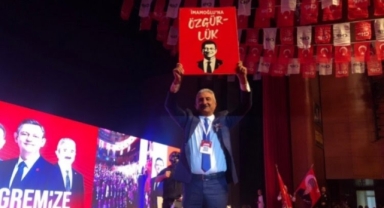 CHP Bursa İl Kongresi'nde Nihat Yeşiltaş güven tazeledi